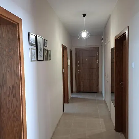 Vasi Apartment Warna